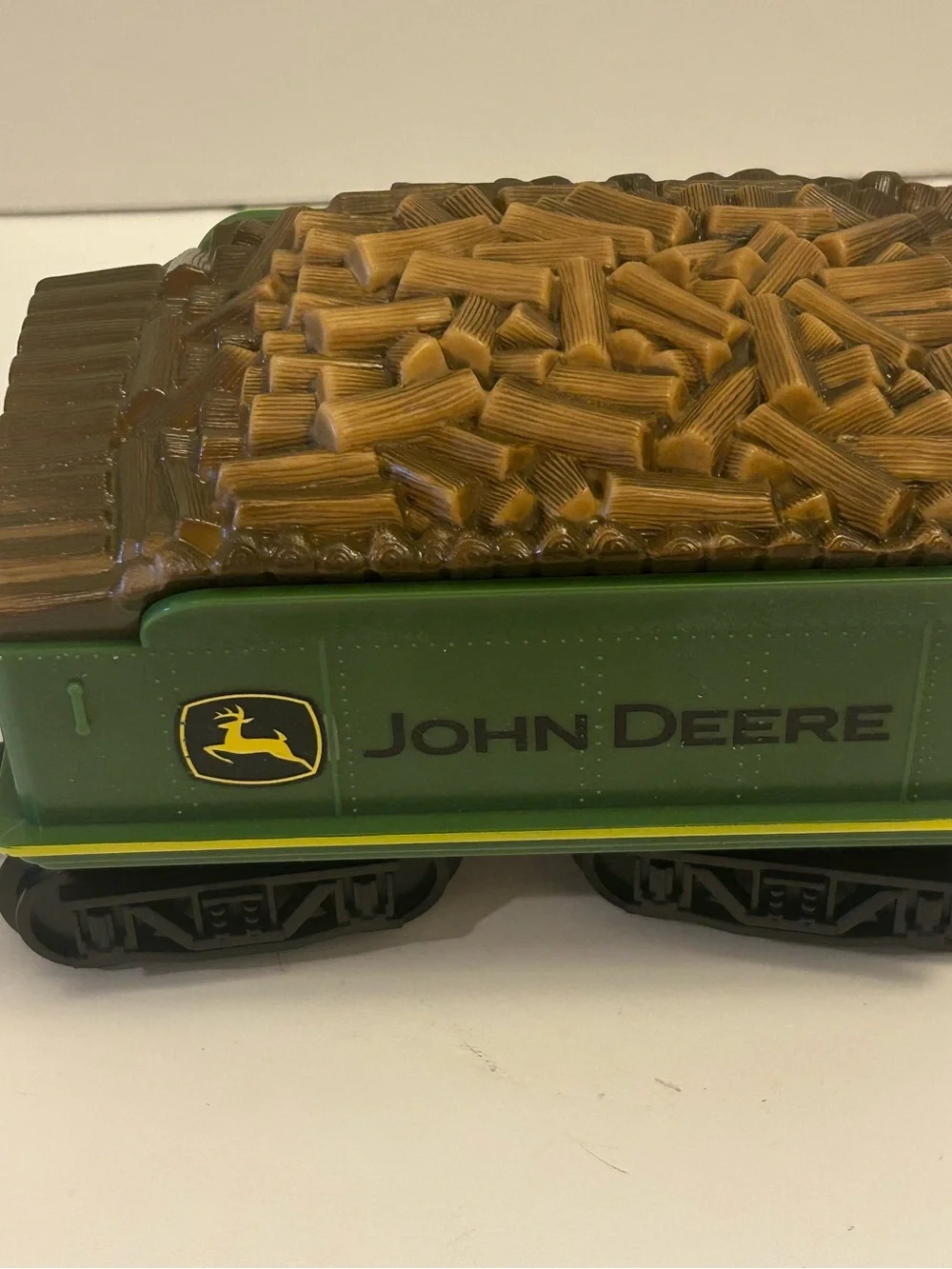 Lionel Trains John Deere Ready-to-Play Train Set RC